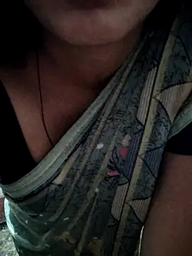 Snapshot of spicysuhana chatting on August 4, 2026, 5:26 pm spicysuhana online show from August 4, 2026, 5:26 pm