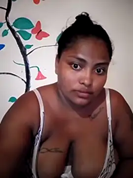 Cristal hott1 online show from March 18, 2026, 8:45 pm