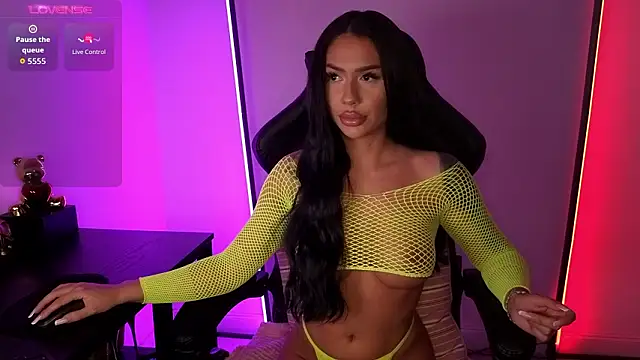 alisonrouge online show from February 20, 2026, 8:09 pm