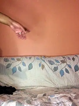 Snapshot of ffinegirl chatting on November 5, 2025, 6:19 pm ffinegirl online show from November 5, 2025, 6:19 pm