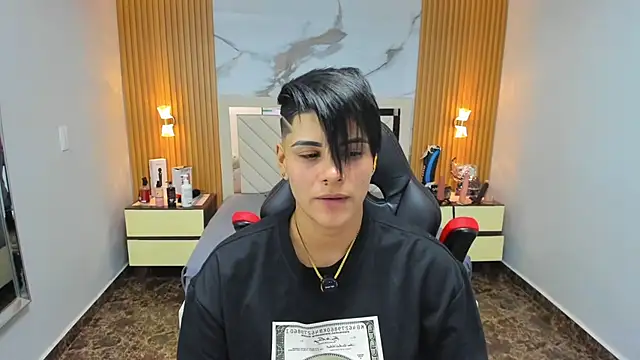 KAROLLJONES1 online show from January 8, 2026, 7:27 pm