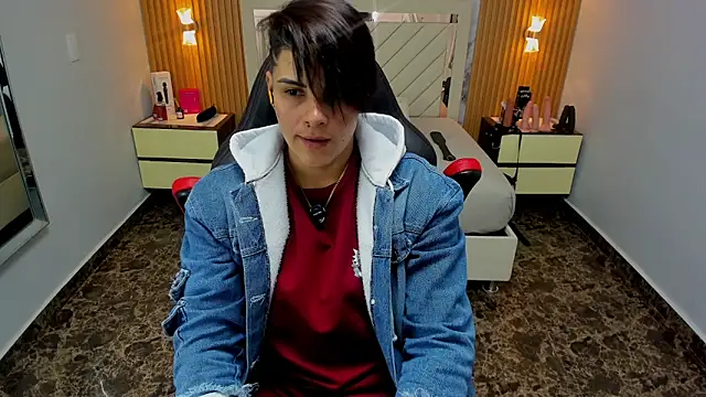 KAROLLJONES1 online show from February 6, 2026, 7:17 pm