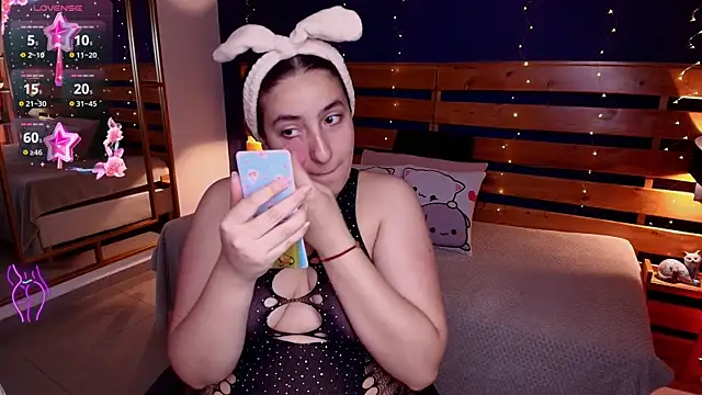 ambar lover online show from September 13, 2025, 8:08 pm