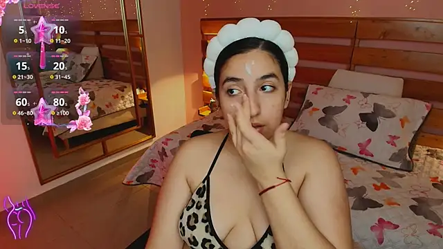 ambar lover online show from November 25, 2025, 8:42 pm