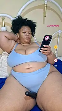 Snapshot of Kosmik_Atom chatting on July 9, 2026, 2:59 am Kosmik Atom online show from July 9, 2026, 2:59 am