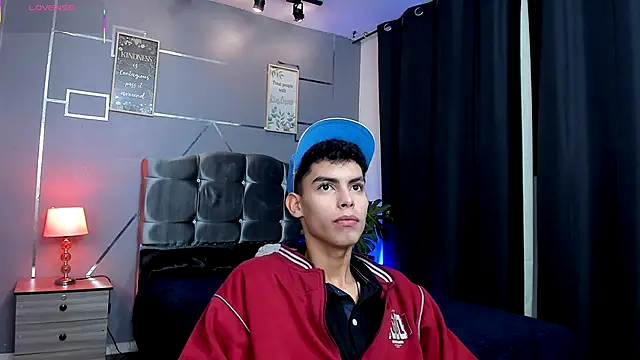 Room 69x online show from October 17, 2025, 3:42 am