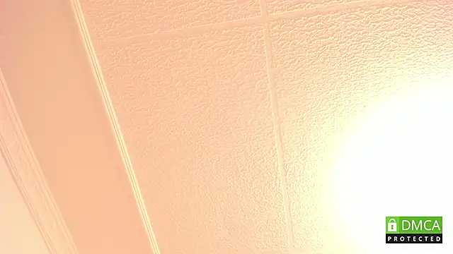 Manuela miller  online show from October 15, 2025, 8:20 pm