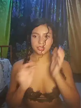 Snapshot of Lulupeach69 chatting on September 26, 2025, 12:03 am Lulupeach69 online show from September 26, 2025, 12:03 am