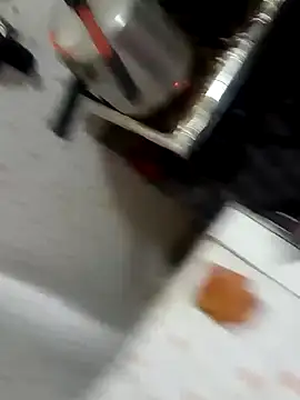 Snapshot of linda_luna29 chatting on October 25, 2025, 3:51 pm linda luna29 online show from October 25, 2025, 3:51 pm