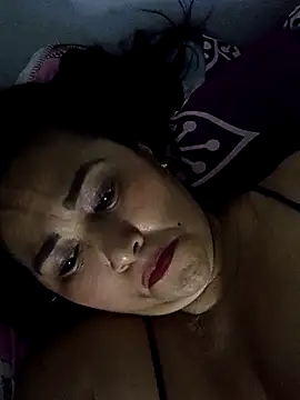 Snapshot of linda_luna29 chatting on November 1, 2025, 4:47 am linda luna29 online show from November 1, 2025, 4:47 am