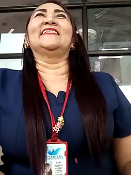 Snapshot of linda_luna29 chatting on December 17, 2025, 8:59 pm linda luna29 online show from December 17, 2025, 8:59 pm