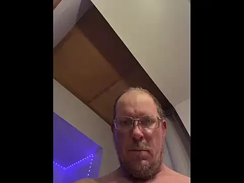 Snapshot of Pussyismyfavoritetaste chatting on January 6, 2026, 10:23 pm Pussyismyfavoritetaste online show from January 6, 2026, 10:23 pm