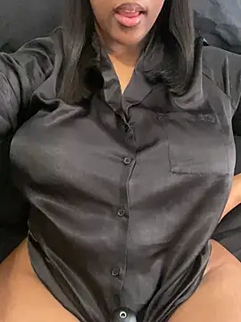 Sipsdoll online show from June 9, 2026, 11:33 am