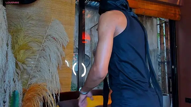 AlanCutee online show from January 6, 2026, 1:26 pm