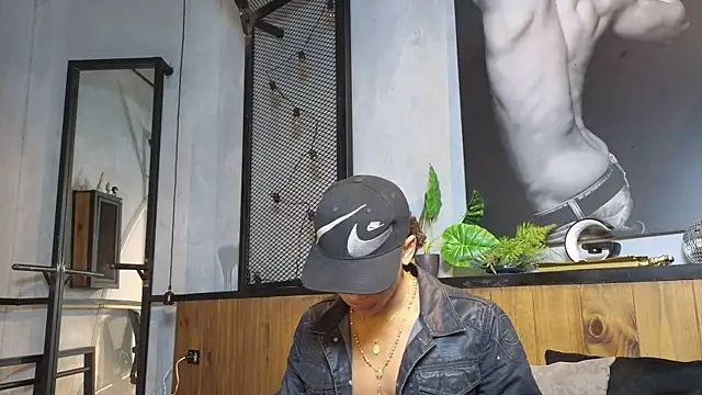 AlanCutee online show from April 26, 2026, 12:36 pm