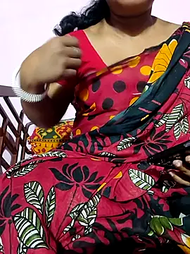 Snapshot of Cute-Swewty chatting on November 3, 2025, 1:34 pm Cute-Swewty online show from November 3, 2025, 1:34 pm