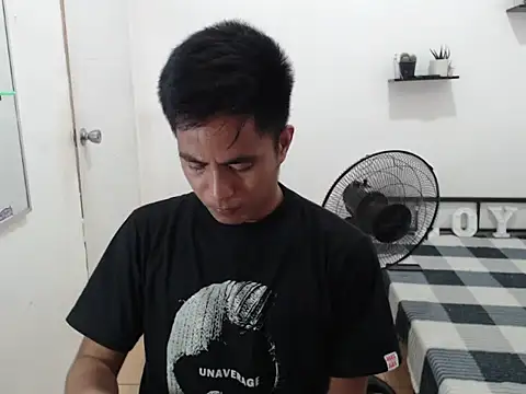 Lloyd wintours online show from October 27, 2025, 7:18 pm