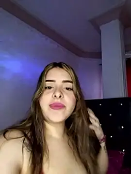 Nahomy cm online show from January 12, 2026, 8:58 pm