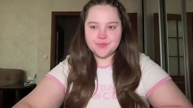 Snapshot of Alice898 chatting on September 24, 2025, 4:38 am Alice898 online show from September 24, 2025, 4:38 am