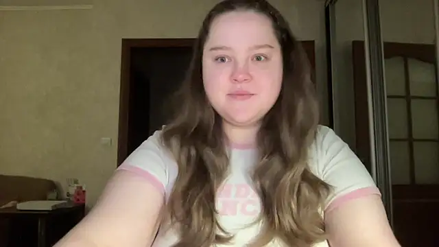 Snapshot of Alice898 chatting on October 22, 2025, 4:13 am Alice898 online show from October 22, 2025, 4:13 am