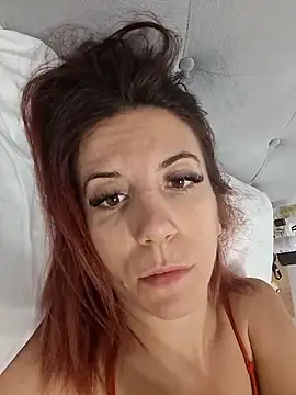 Anayssa  online show from September 19, 2025, 10:32 pm