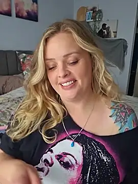 Snapshot of Bridgette03 chatting on September 29, 2025, 3:00 am Bridgette03 online show from September 29, 2025, 3:00 am