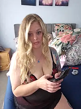 Snapshot of Bridgette03 chatting on October 7, 2025, 1:03 am Bridgette03 online show from October 7, 2025, 1:03 am