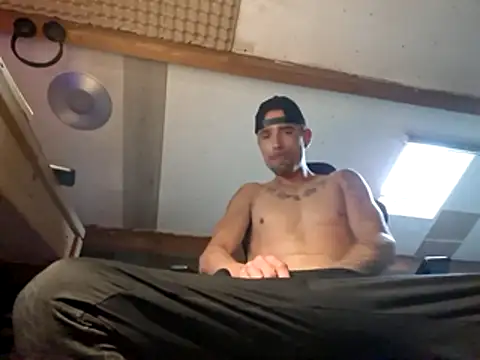 Snapshot of kompiee chatting on November 3, 2025, 8:04 am kompiee online show from November 3, 2025, 8:04 am