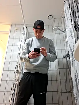 Snapshot of kompiee chatting on November 23, 2025, 12:10 am kompiee online show from November 23, 2025, 12:10 am