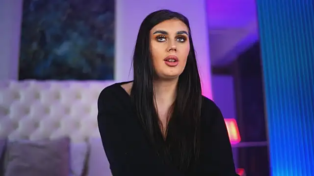 Snapshot of KendraMoon chatting on November 7, 2025, 4:18 pm KendraMoon online show from November 7, 2025, 4:18 pm