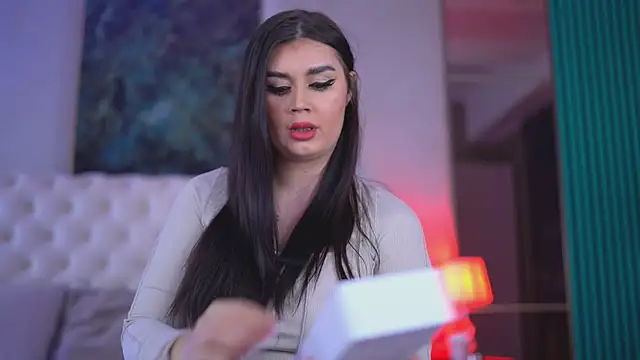 Snapshot of KendraMoon chatting on November 11, 2025, 4:07 pm KendraMoon online show from November 11, 2025, 4:07 pm