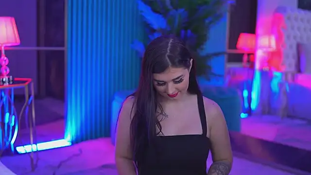 Snapshot of KendraMoon chatting on November 12, 2025, 3:34 pm KendraMoon online show from November 12, 2025, 3:34 pm