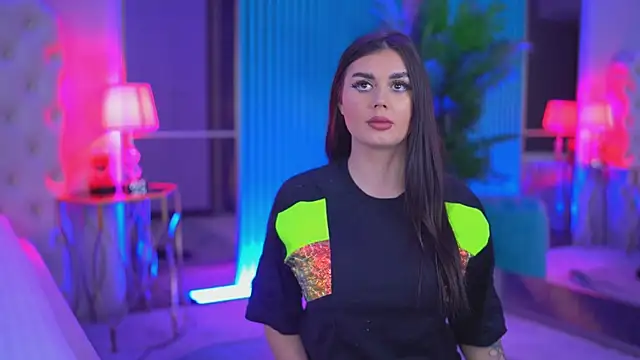 Snapshot of KendraMoon chatting on November 19, 2025, 3:45 pm KendraMoon online show from November 19, 2025, 3:45 pm