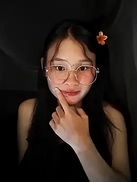 Snapshot of saronla_03 chatting on September 20, 2025, 2:51 pm saronla 03 online show from September 20, 2025, 2:51 pm