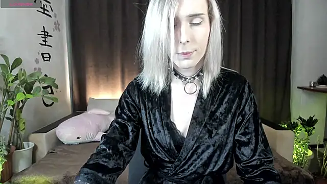 Snapshot of Lady_Kaya chatting on November 19, 2025, 1:00 pm Lady Kaya online show from November 19, 2025, 1:00 pm