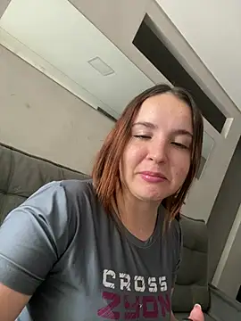 m0ranguinh0s2 online show from June 6, 2026, 4:12 pm