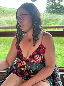 Nadja Noir online show from June 16, 2026, 3:47 pm
