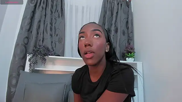 Mistt Mia online show from October 8, 2025, 7:22 pm