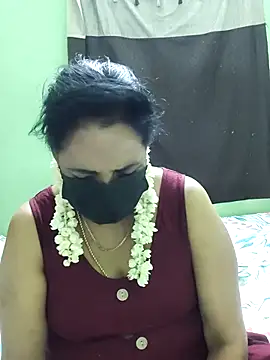 mallu-lover online show from September 16, 2025, 5:14 pm