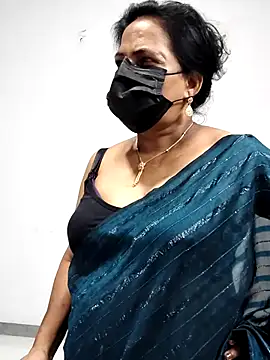 mallu-lover online show from April 21, 2026, 5:17 pm