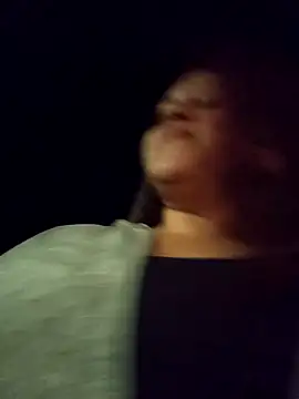 Snapshot of CloeStron chatting on October 29, 2025, 1:41 am CloeStron online show from October 29, 2025, 1:41 am