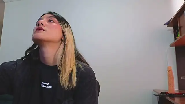 Snapshot of Sweetlolita chatting on September 8, 2025, 7:57 pm Sweetlolita online show from September 8, 2025, 7:57 pm