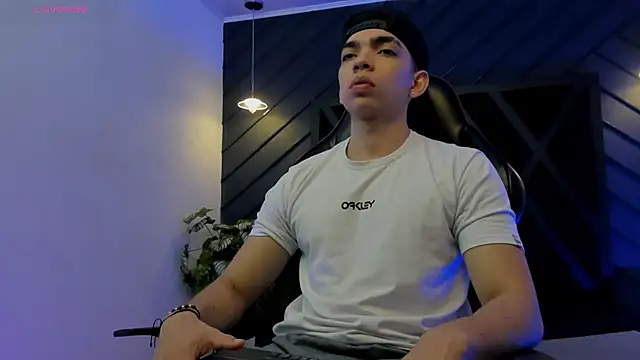 Eryonbradley online show from September 24, 2025, 1:58 pm