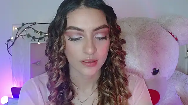 Ayleen m online show from May 26, 2026, 1:45 am