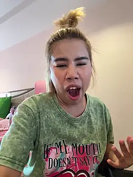 Snapshot of Kath_C chatting on September 25, 2025, 3:54 am Kath C online show from September 25, 2025, 3:54 am