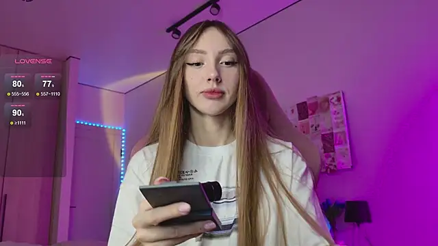 Lunainnk online show from October 5, 2025, 12:42 am