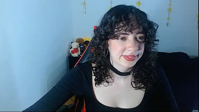 Snapshot of sajecrismaa chatting on May 21, 2026, 8:05 pm sajecrismaa online show from May 21, 2026, 8:05 pm