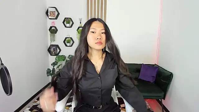 Snapshot of LunaPurrr chatting on September 21, 2025, 1:29 am LunaPurrr online show from September 21, 2025, 1:29 am