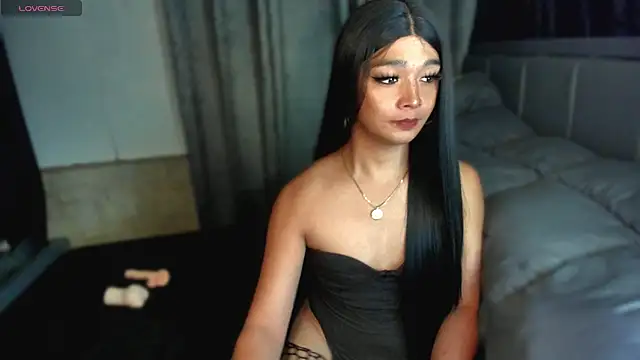 Snapshot of TrinityFucksYou chatting on July 7, 2026, 2:10 pm TrinityFucksYou online show from July 7, 2026, 2:10 pm