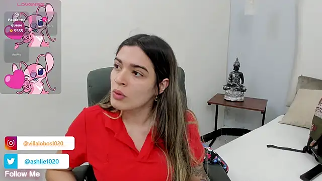 MiaVillalobos online show from October 17, 2025, 12:08 pm